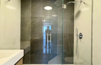 Ağ. Şəhərə yaxın Xətai ray